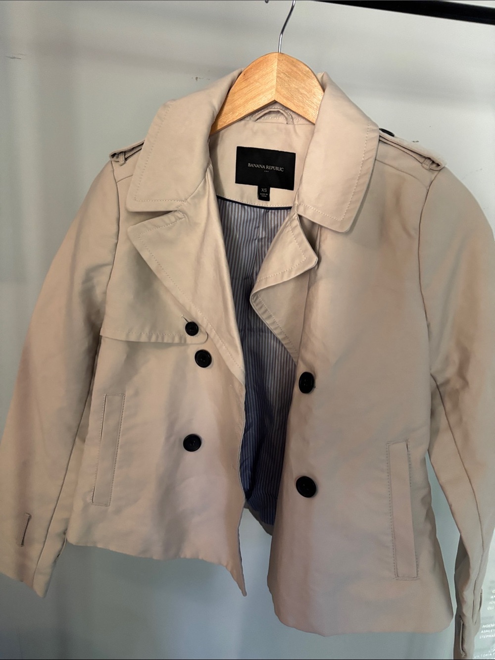 Banana Republic Women's Light Beige Double-Breasted Trench Coat